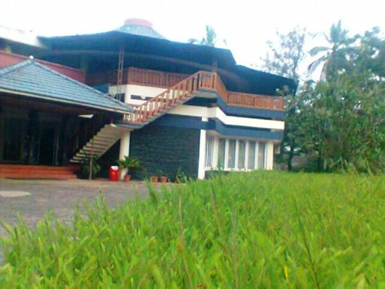 Kappad Beach Resort Chemancheri Buitenkant foto